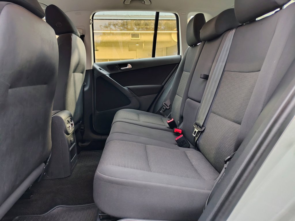 2017 Volkswagen Tiguan S - Photo 26