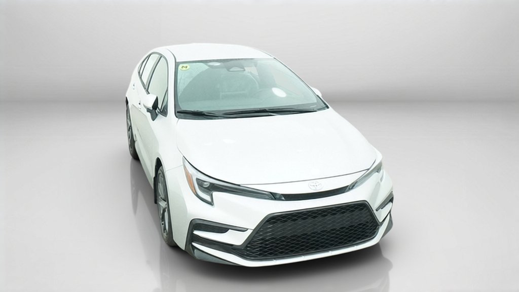New 2027 Classic Silver Metallic Toyota SE image 4