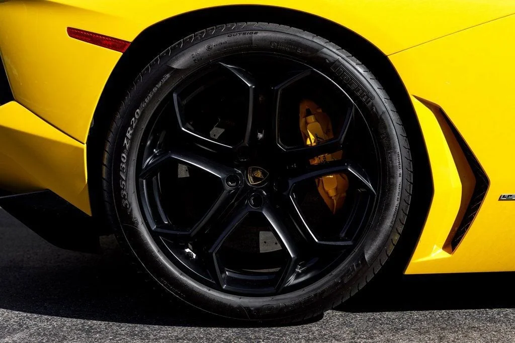Used 2014 Giallo Evros Lamborghini LP700-4 image 17