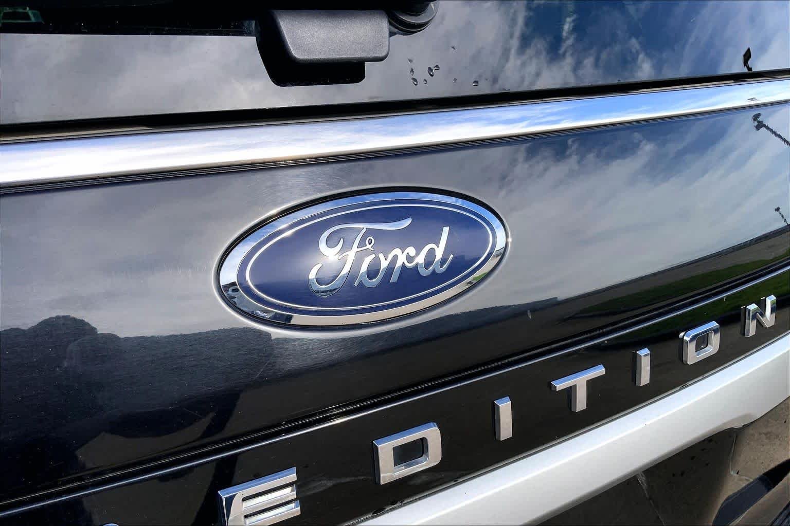 Certified Used 2024 Agate Black Metallic Ford XLT image 30