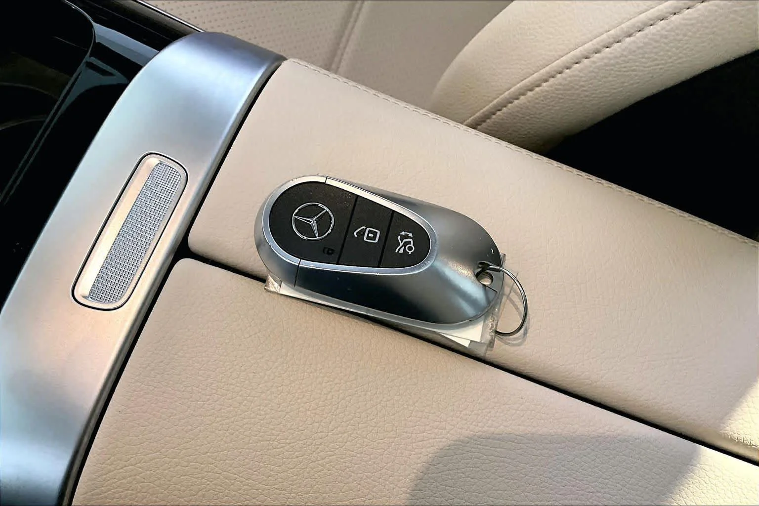 Certified Used 2026 Black Mercedes-Benz GLC 300 image 14