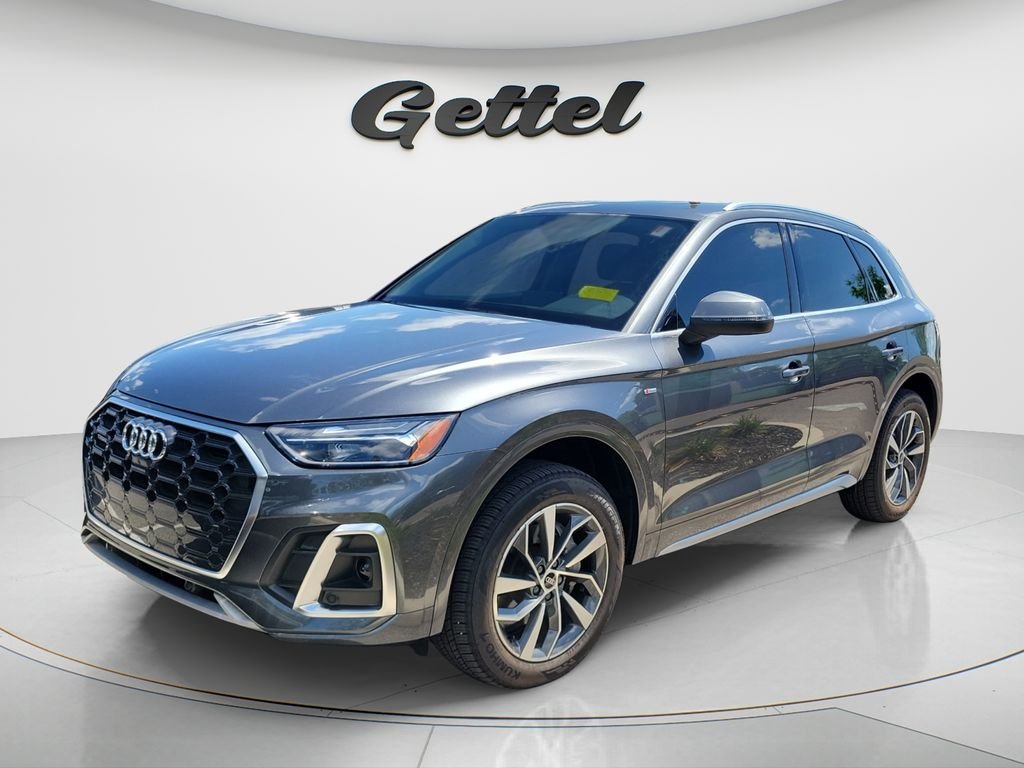2022 Audi Q5 45 Premium Plus's photo