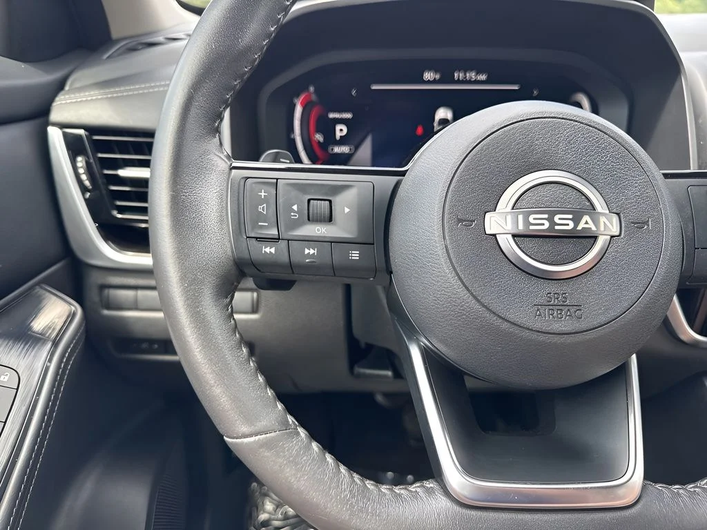 Used 2024 White Nissan SL image 15
