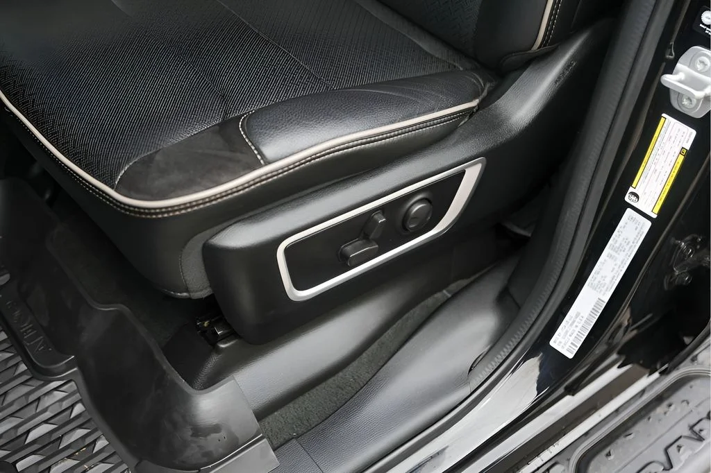Used 2022 Black Ram Laramie image 11