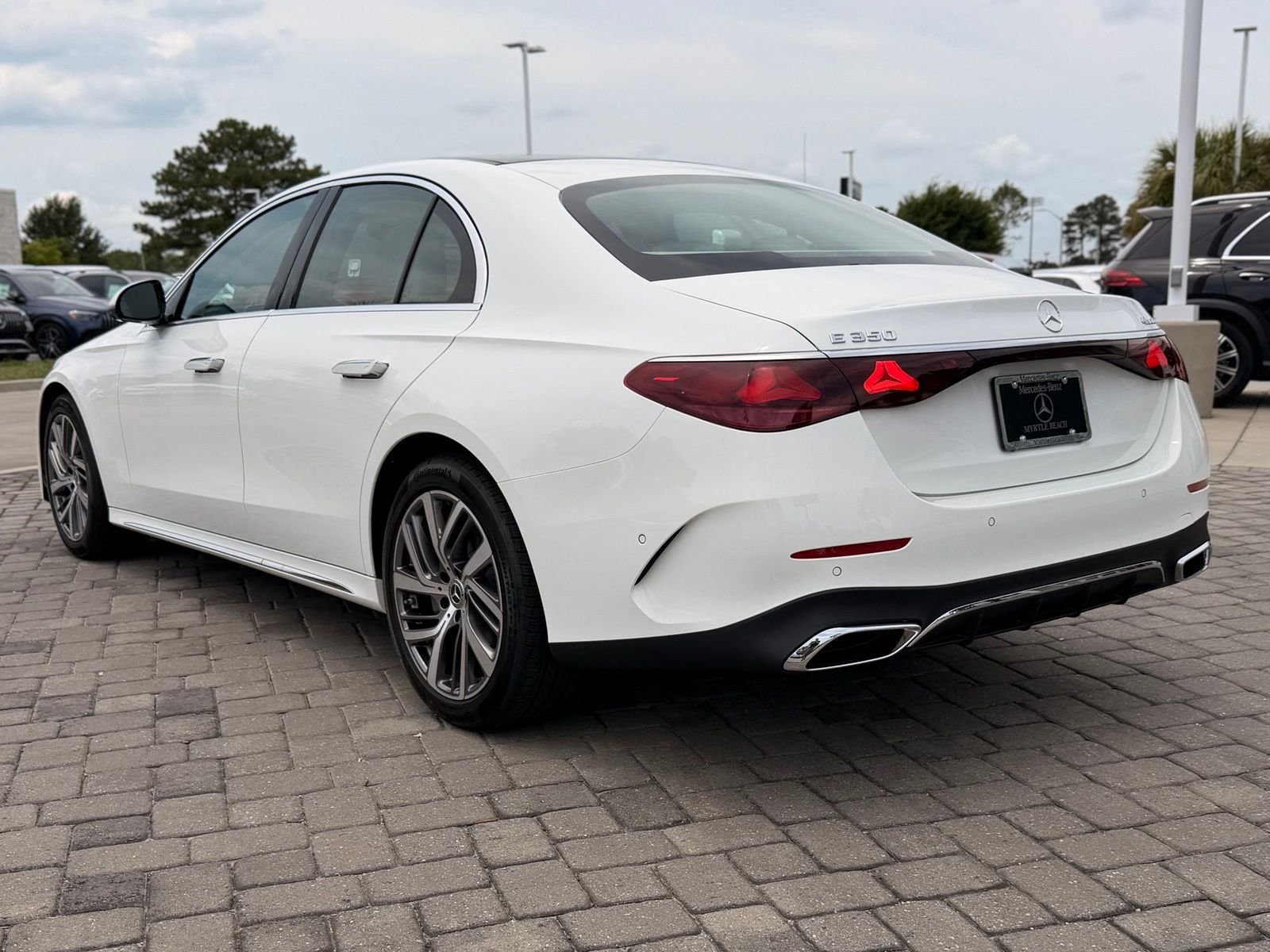 New 2026 Polar White Mercedes-Benz E 350 image 11