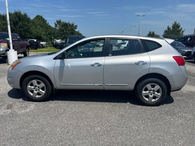 Used 2013 Silver Nissan S image 8