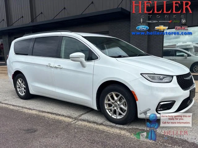Used 2022 Bright White Clearcoat Chrysler Touring L image 1