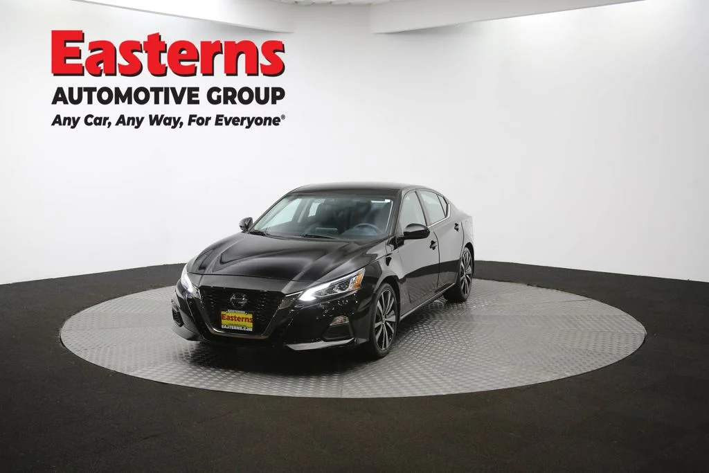 Used 2020 Black Nissan 2.5 SR image 52