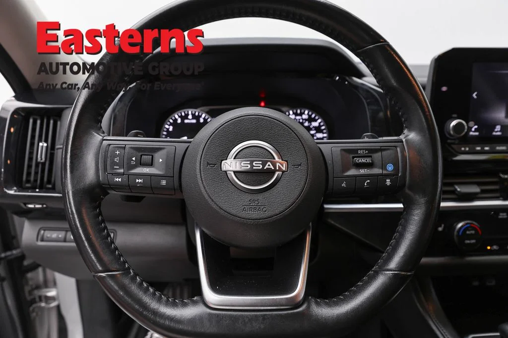 Used 2025 Silver Nissan SV image 10