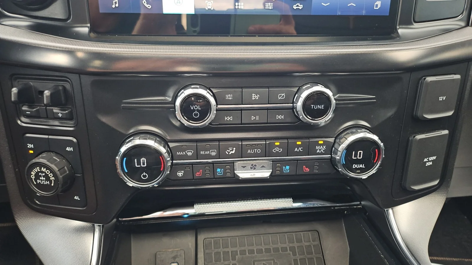 Used 2021 Red Ford Platinum 4WD image 21