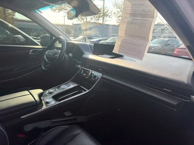 Used 2021 White Genesis 3.5T image 14