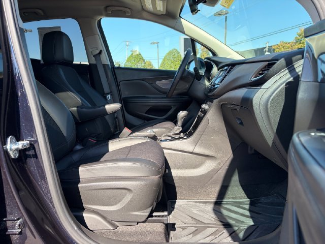 Used 2022 Blue Metallic Buick Preferred image 33