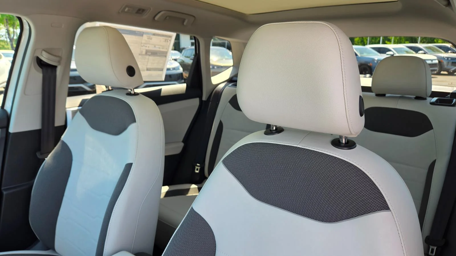 New 2026 Pure White Volkswagen SE image 44