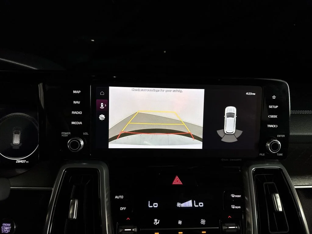 Used 2023 White Pearl Kia SX image 31