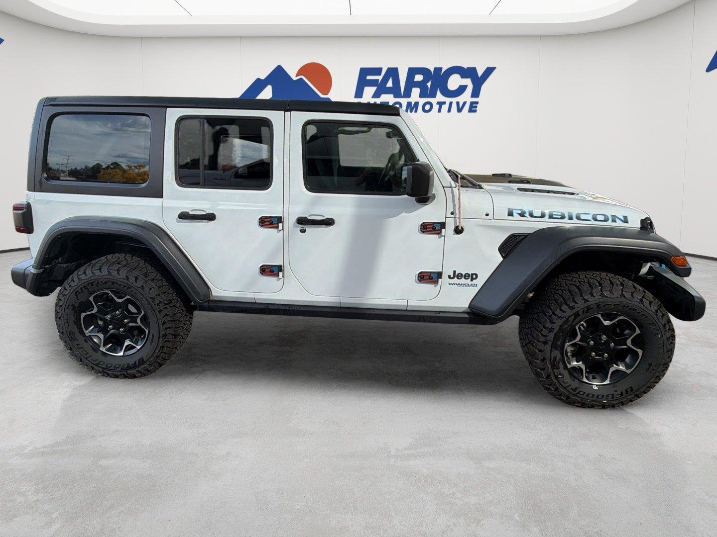 Used 2021 Bright White Clearcoat Jeep Unlimited Rubicon image 5