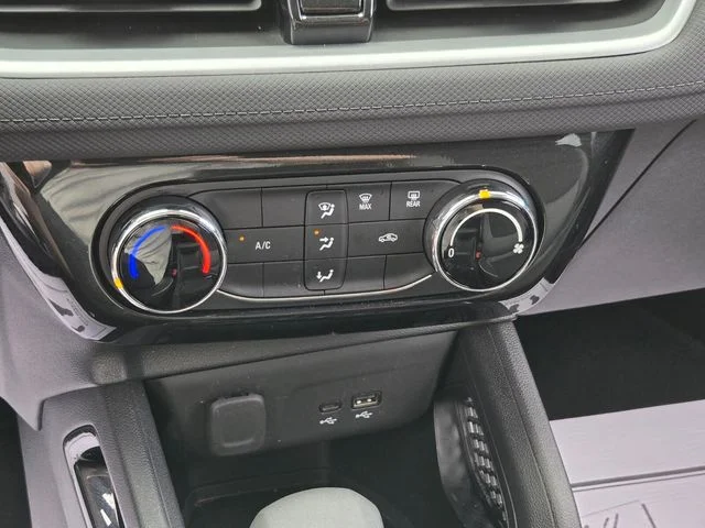 Used 2025 Gray Chevrolet LT image 28