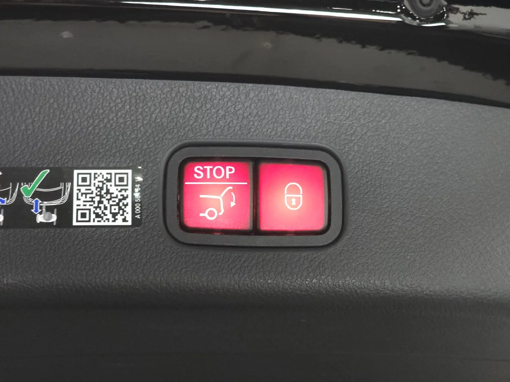 Certified Used 2026 Black Mercedes-Benz GLC 300 image 32