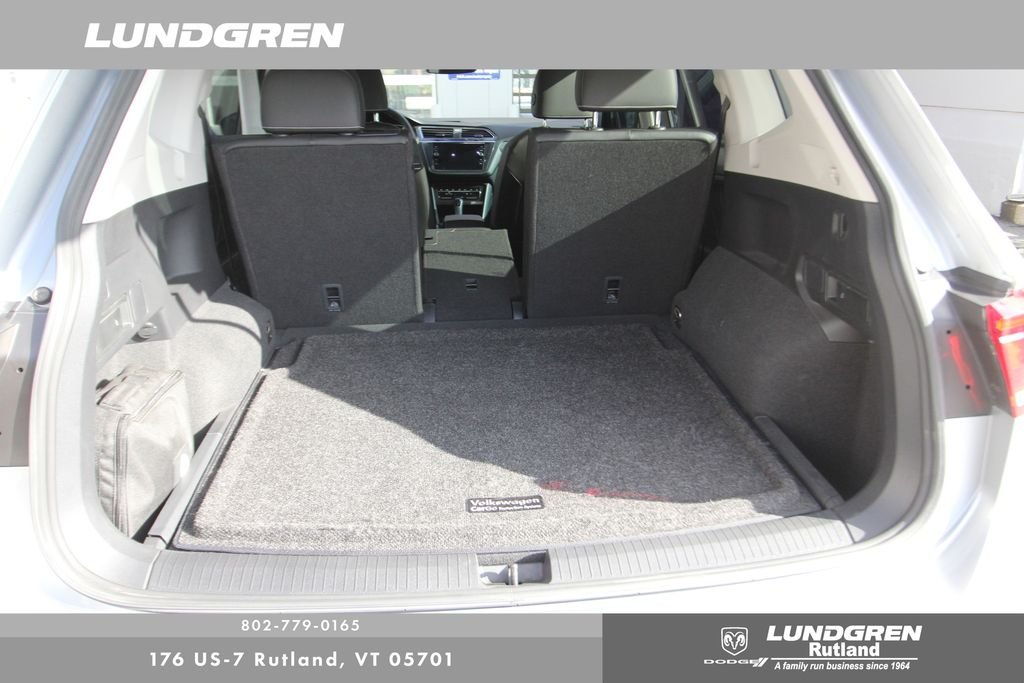 Used 2023 Gray Volkswagen 2.0T SE image 23