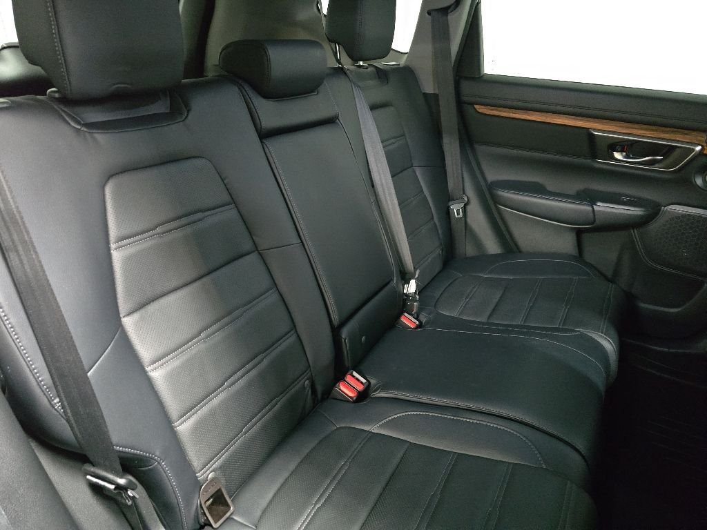 Used 2018 Crystal Black Pearl Honda Touring image 17