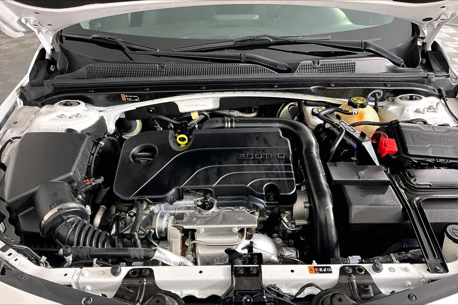 Used 2022 Summit White Chevrolet LS image 30