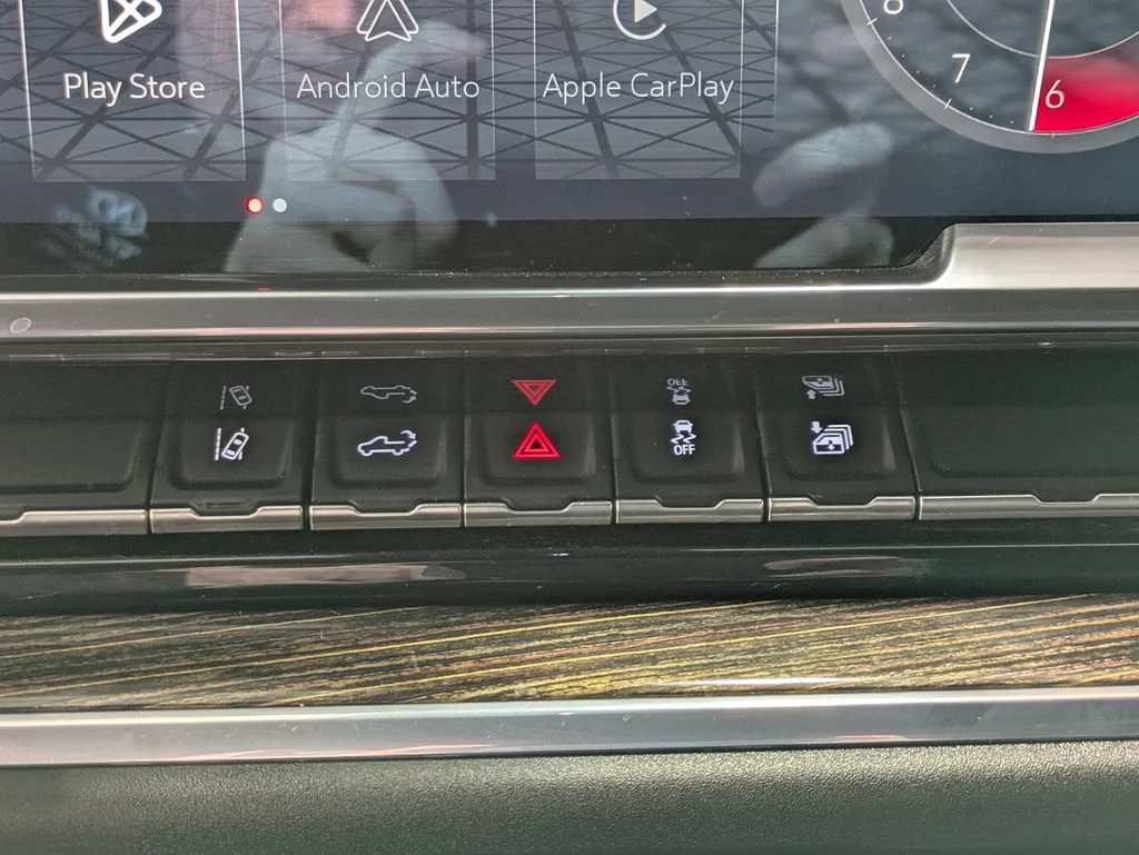 Used 2024 Onyx Black GMC SLE image 35