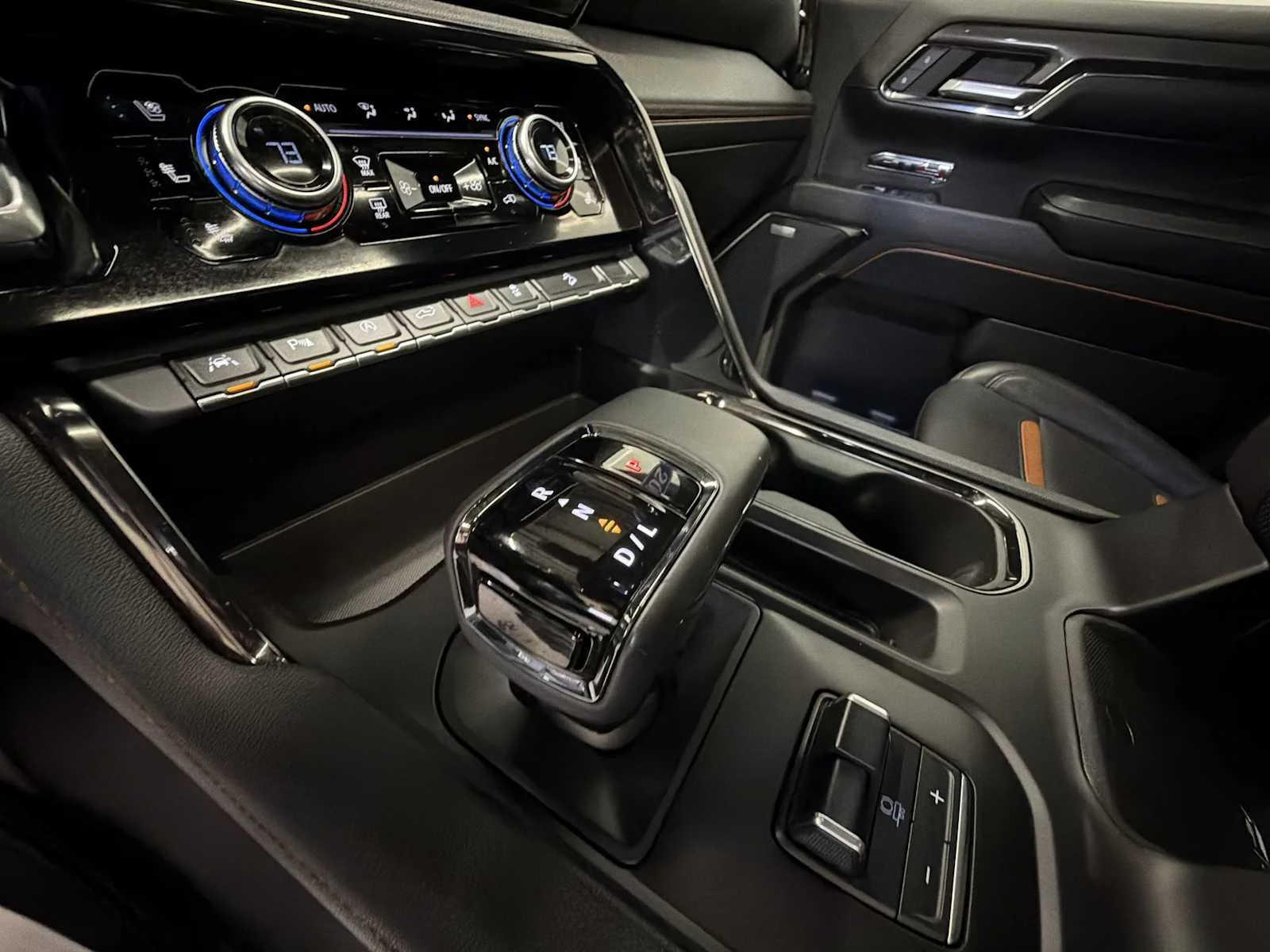 Used 2024 Onyx Black GMC AT4 image 21