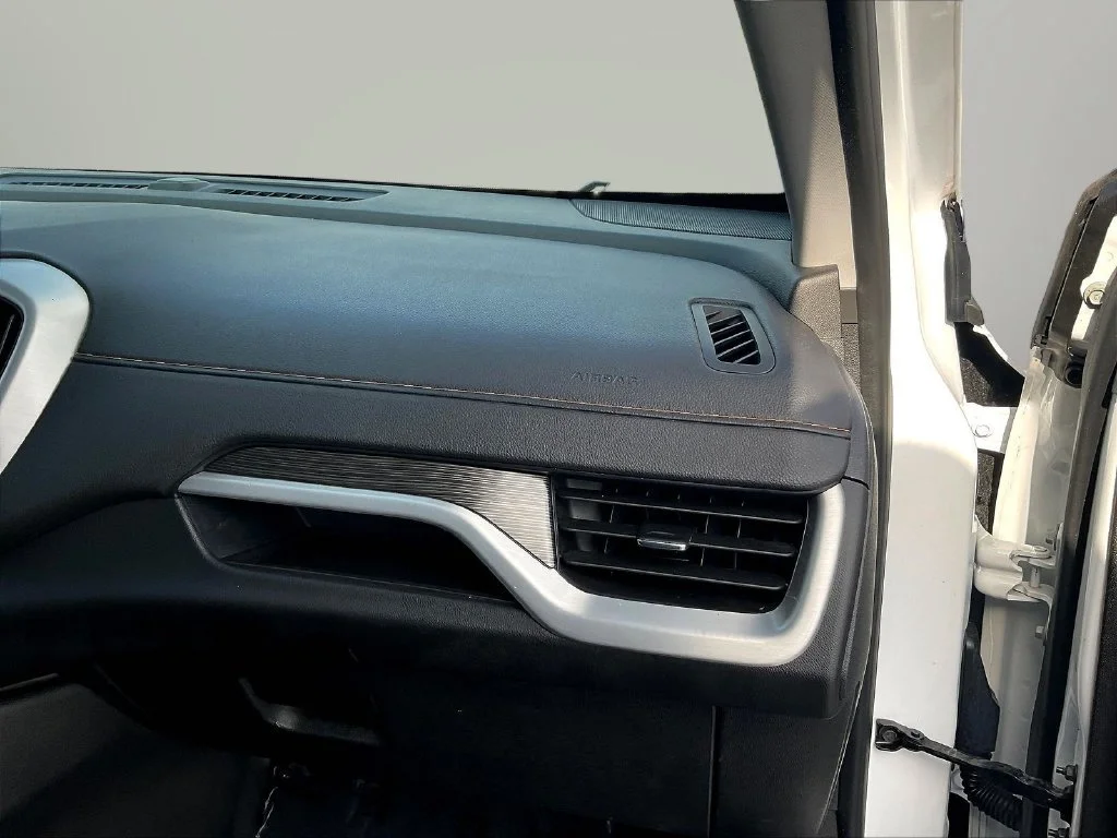 Used 2020 Summit White GMC SLT image 29