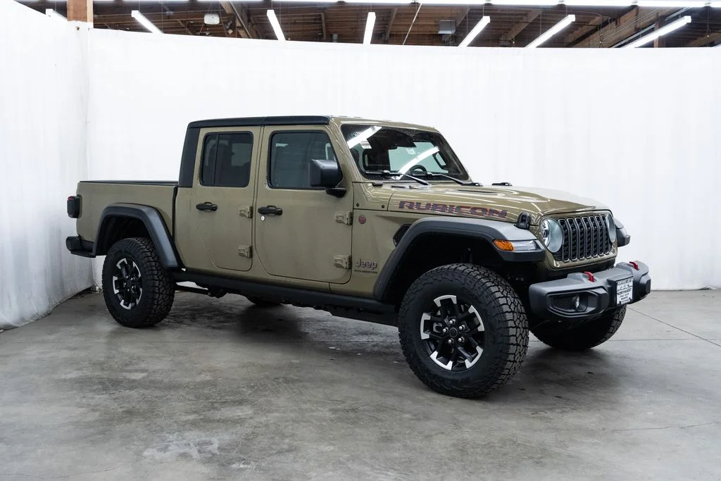 2026 Jeep Gladiator Rubicon Auto's photo