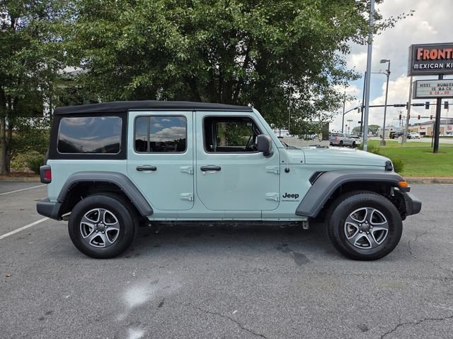Used 2023  Jeep Sport S image 10