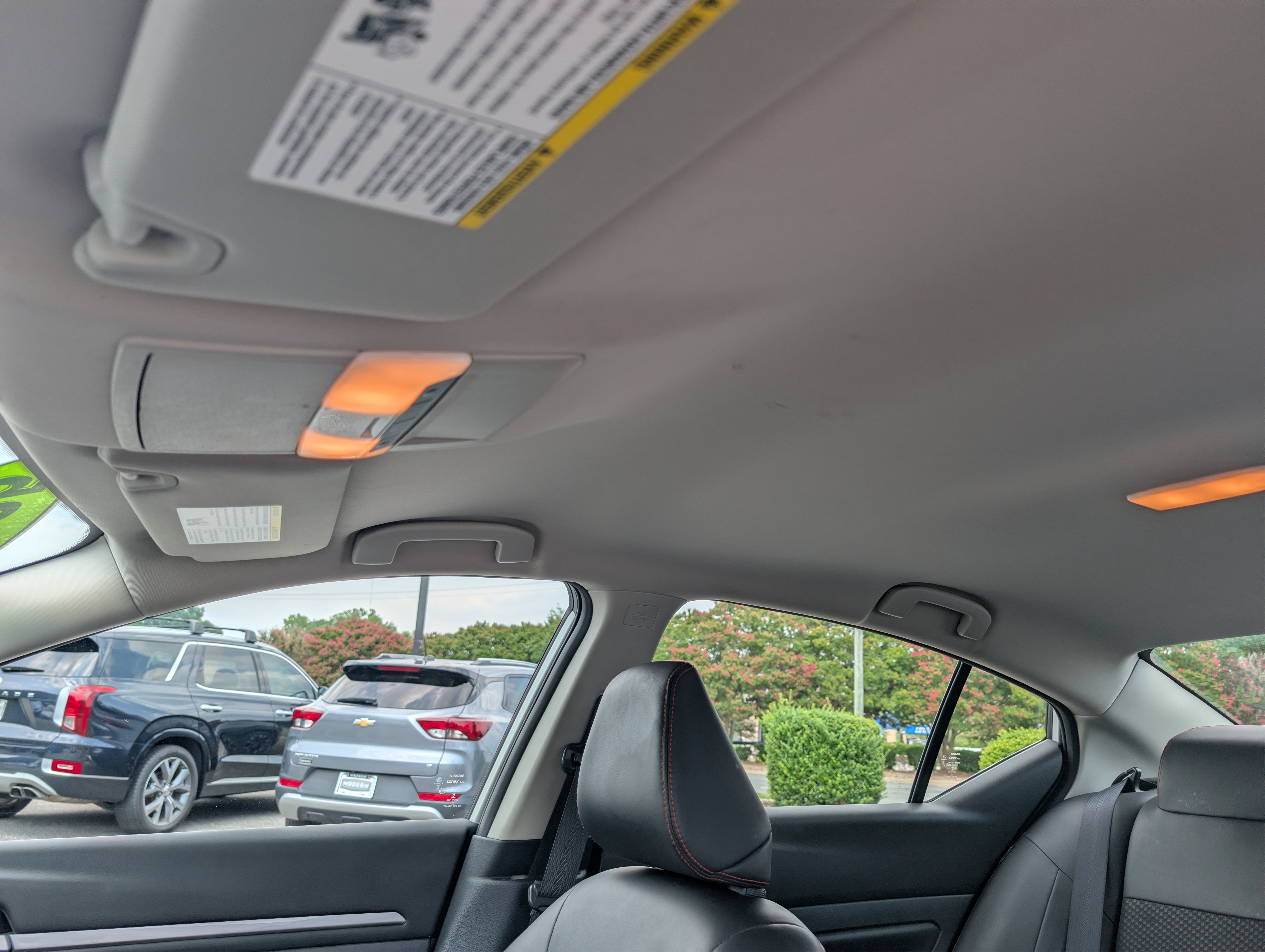 Used 2025 Pearl White Tricoat Nissan SR image 23