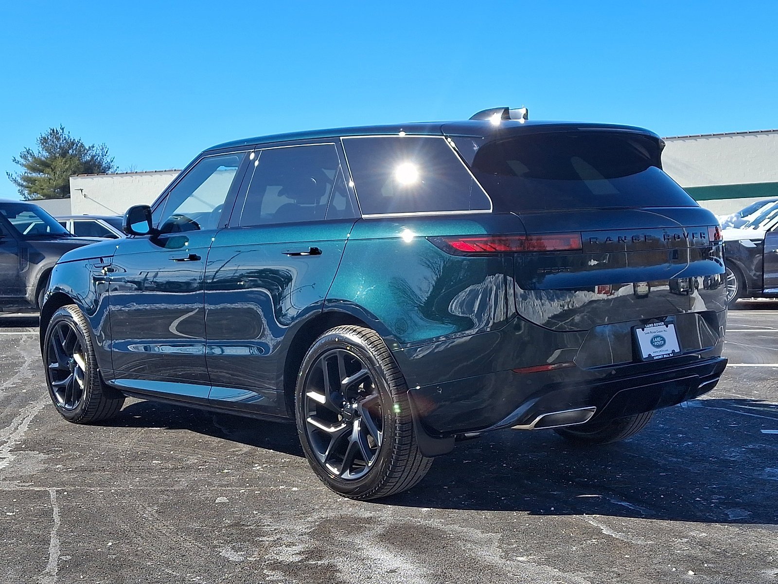 New 2026 British Racing Green Land Rover Dynamic SE image 4