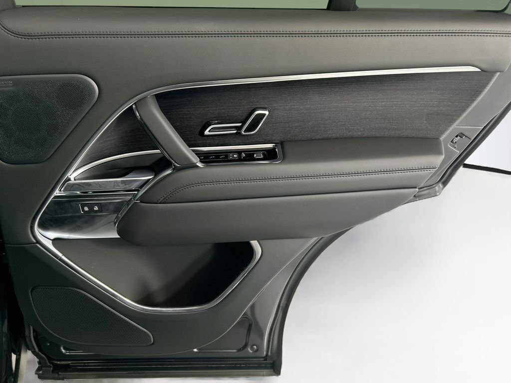 New 2026 Carpathian Grey Land Rover SE image 26