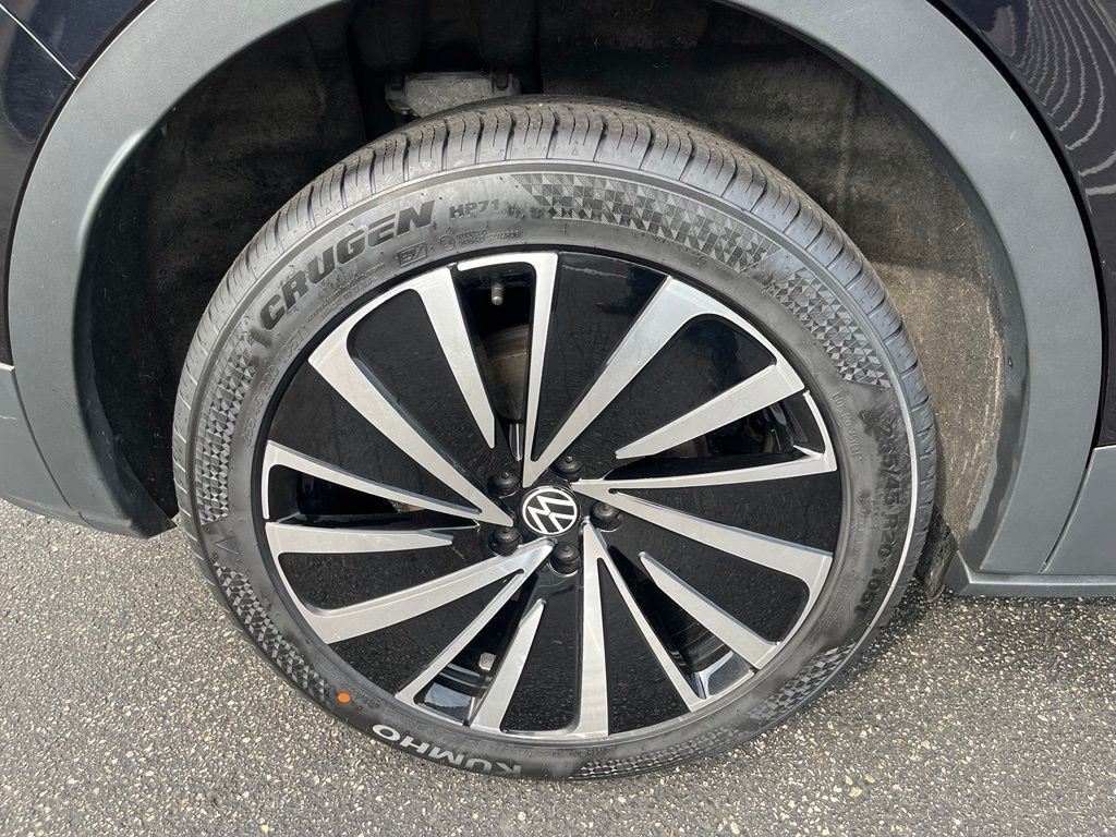 Certified Used 2023 Black Volkswagen Pro S Plus image 30