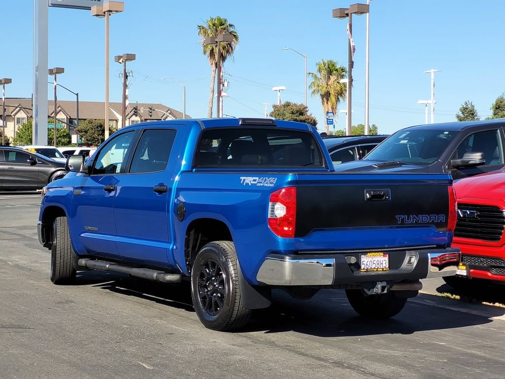Certified Used 2018 Blue Toyota SR5 image 6