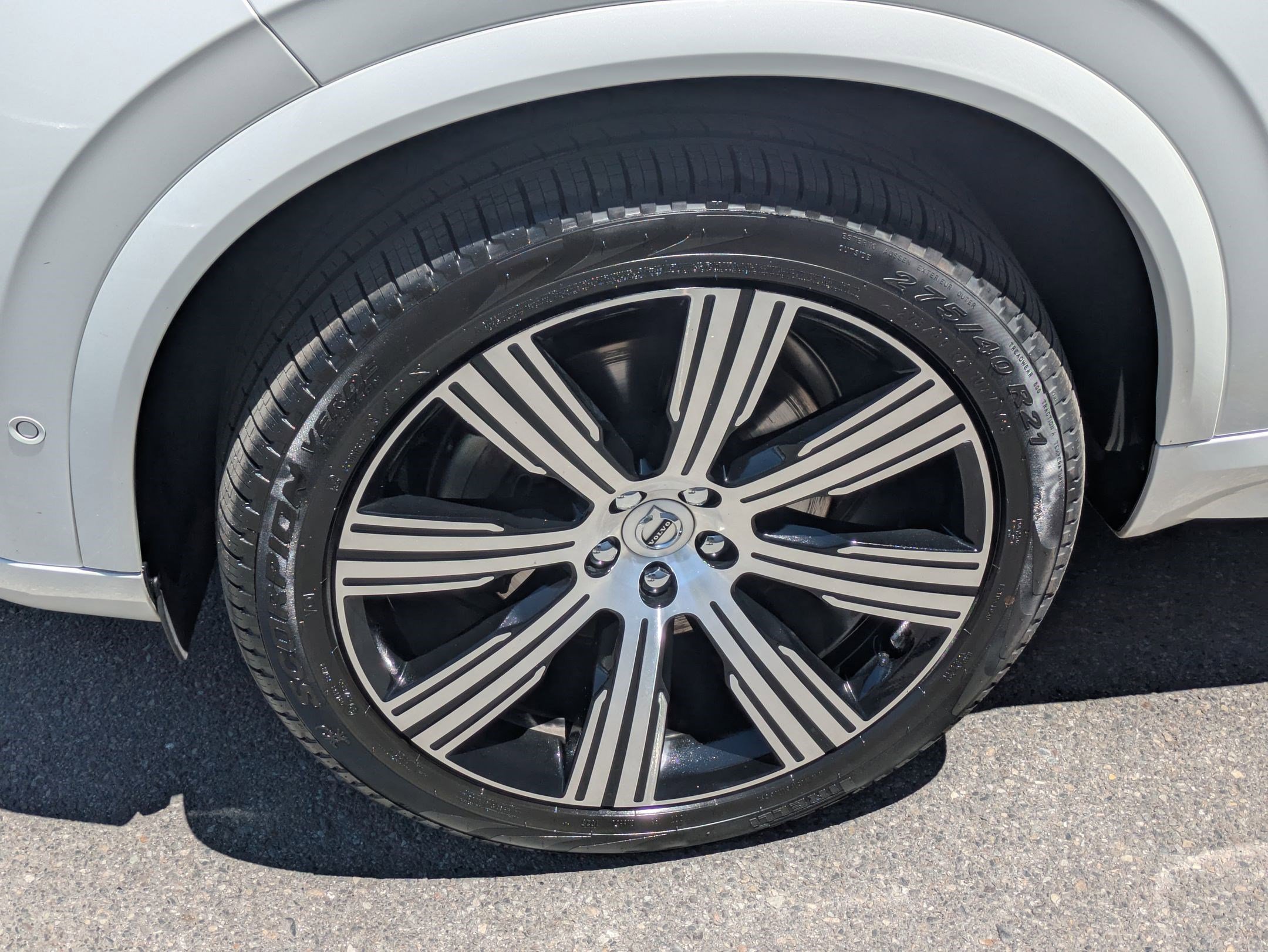 Certified Used 2023 Crystal White Volvo Ultimate image 11