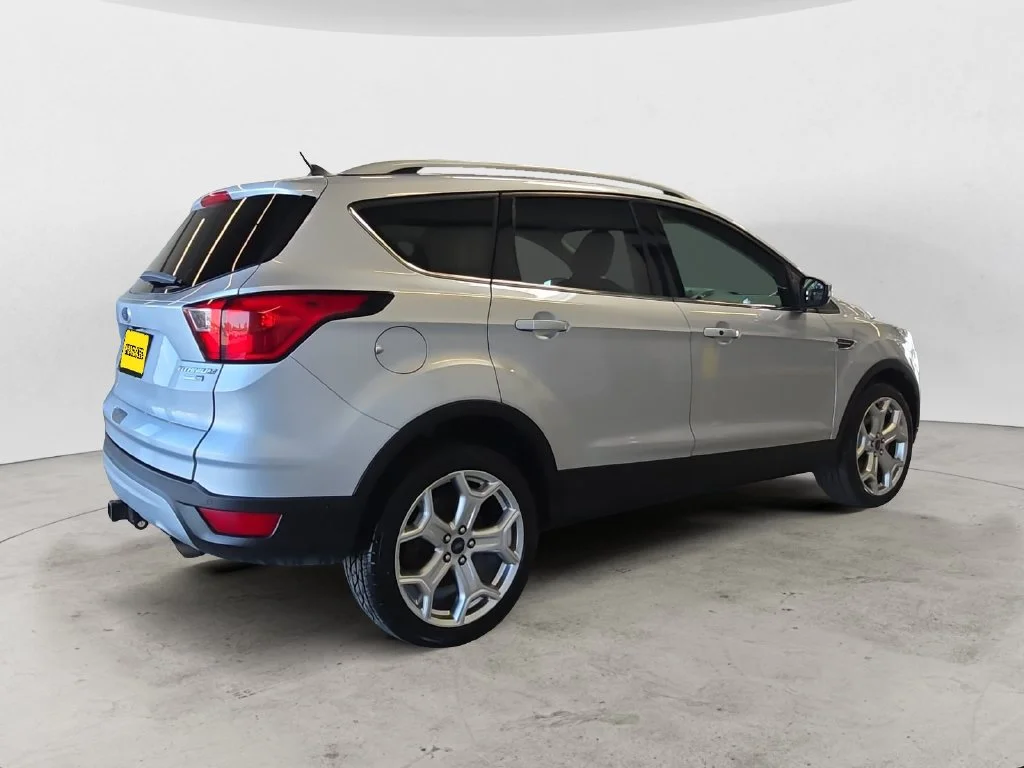 Used 2019 Silver Ford Titanium image 8
