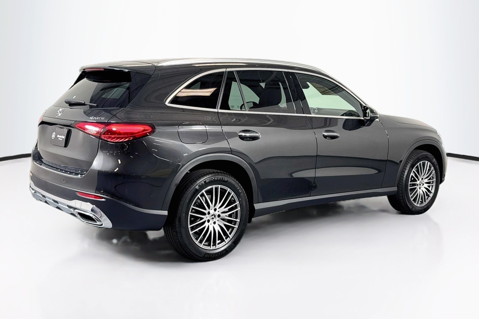 New 2026 Graphite Grey Metallic Mercedes-Benz GLC 300 image 5