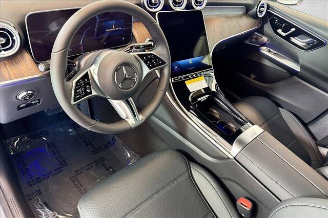 New 2026 Polar White Mercedes-Benz GLC 300 image 39