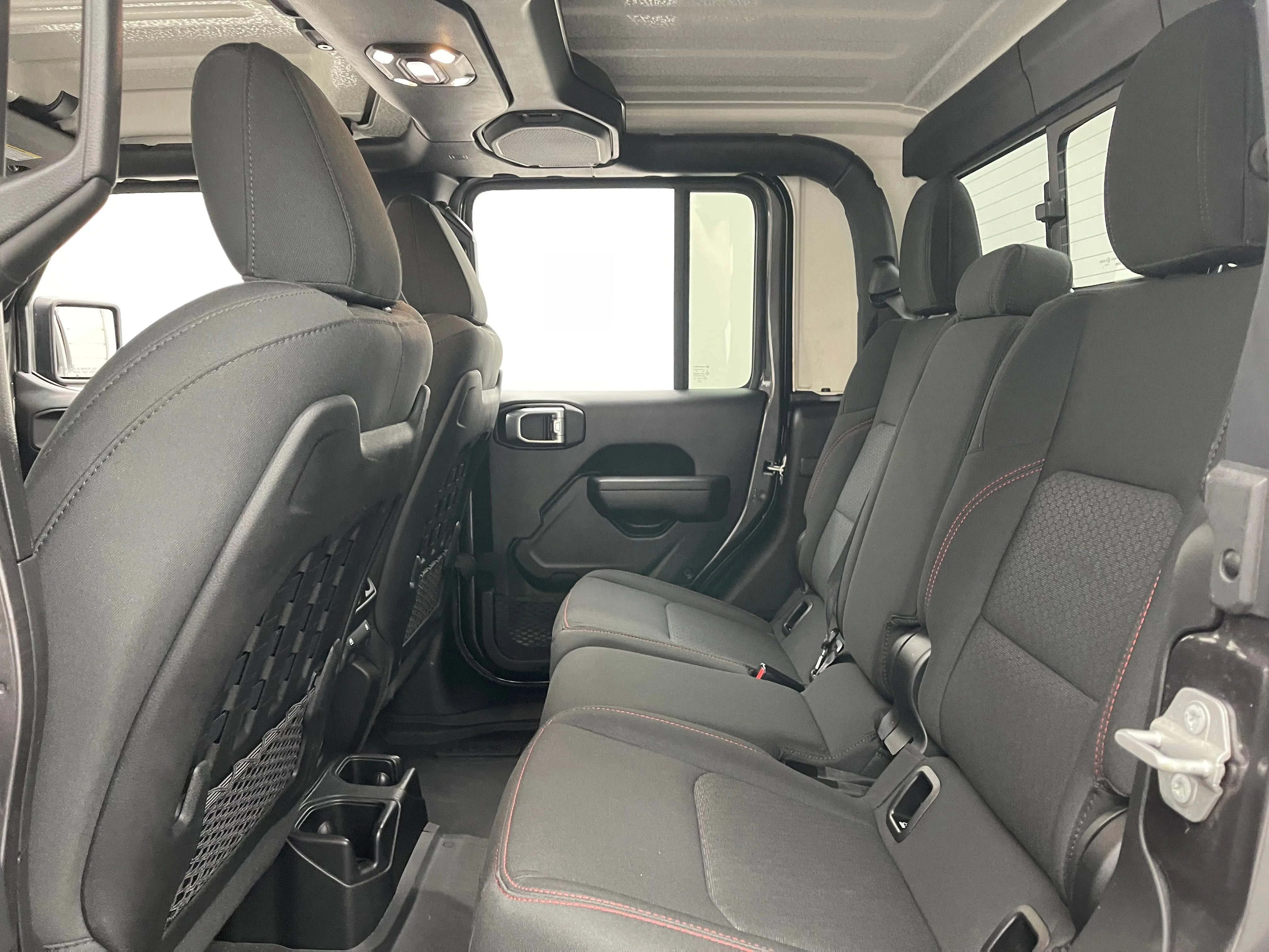 Used 2021  Jeep Rubicon image 37