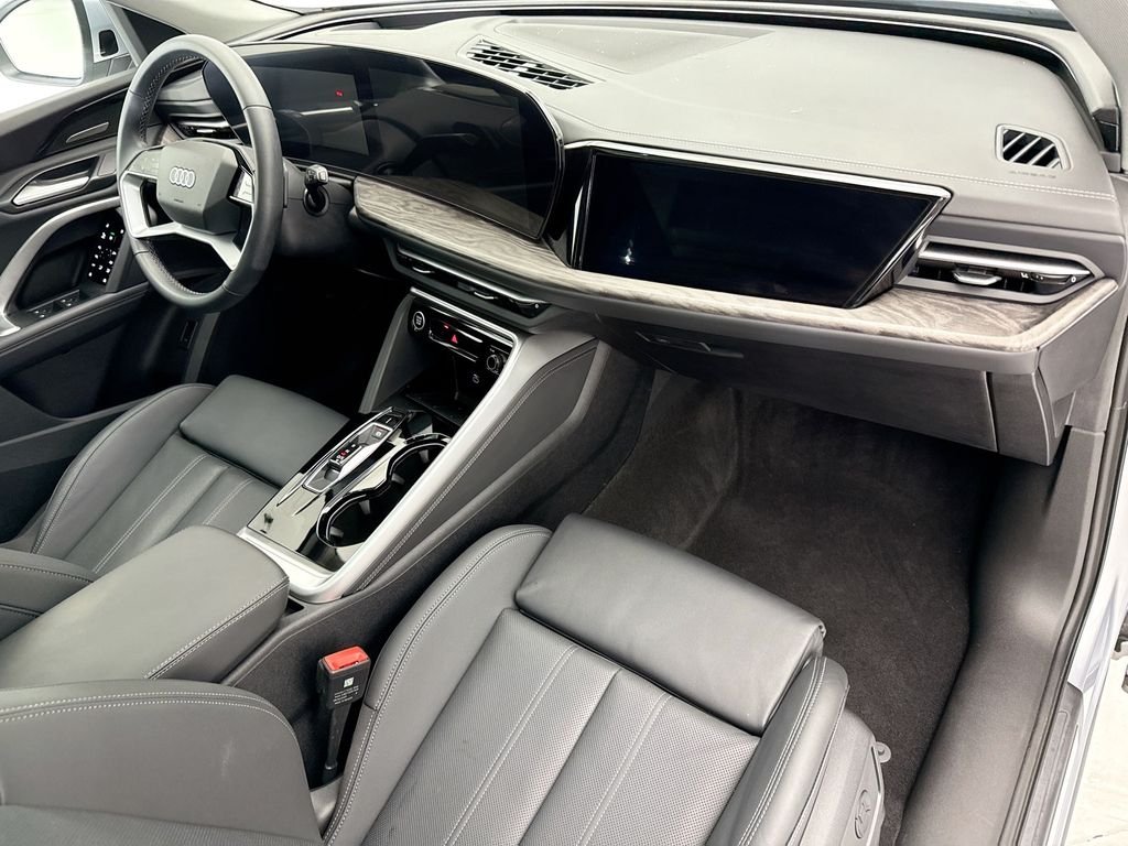 Used 2025 Florett Silver Metallic Audi 2.0T Prestige image 16