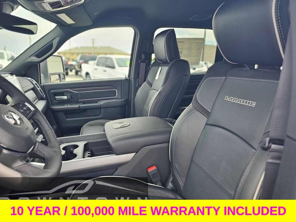 New 2026 Bright White Clear-Coat Exterior Paint RAM Laramie image 18