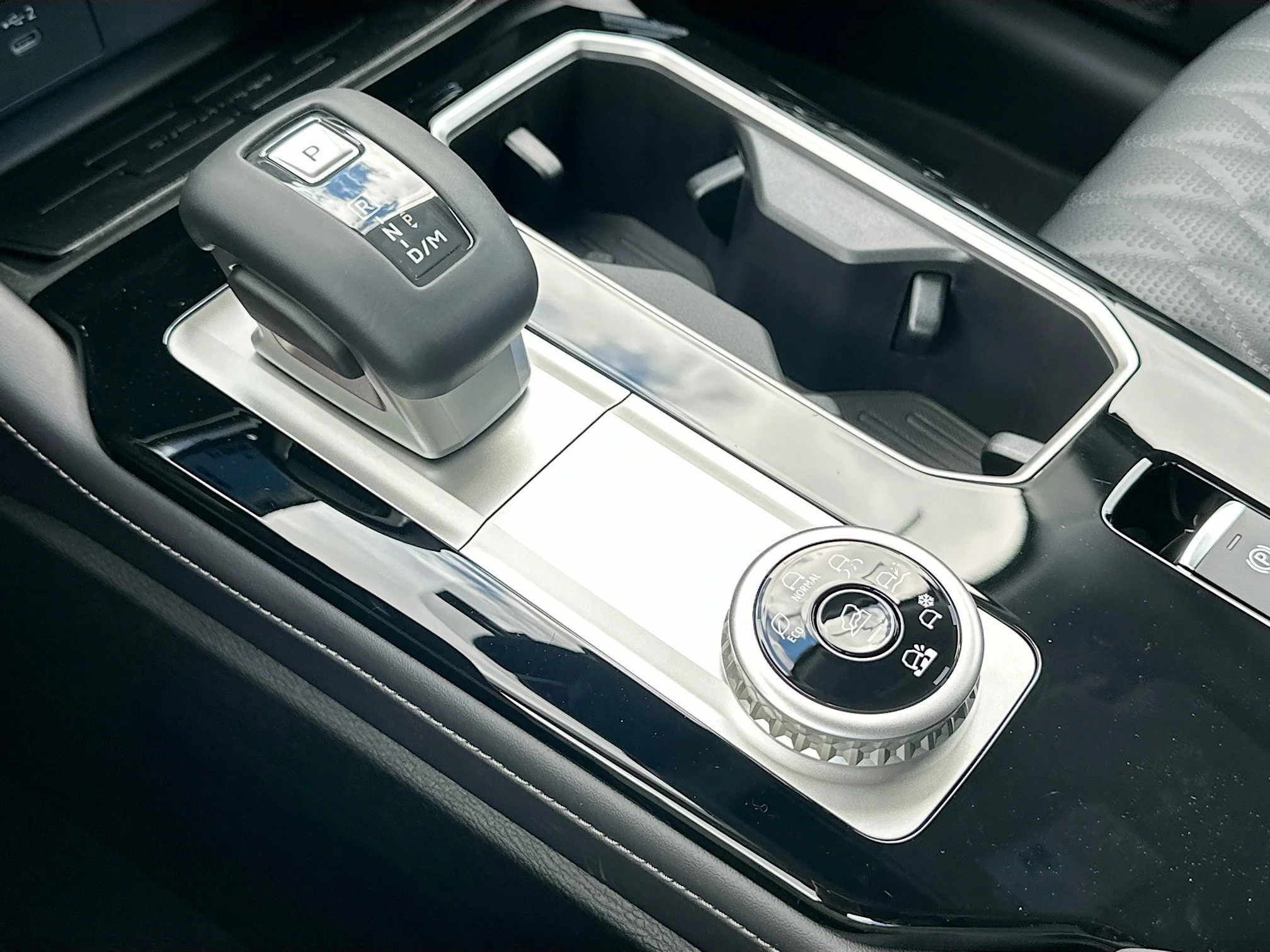 2026 Mitsubishi Outlander SEL - Photo 12