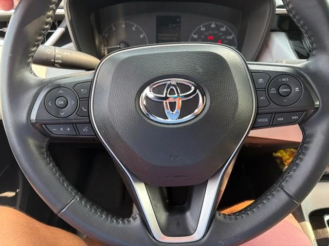 Used 2024 Ice Toyota SE image 15