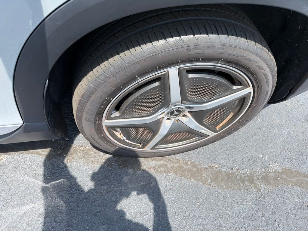 Used 2023 Gray Mercedes-Benz 500 SUV image 11