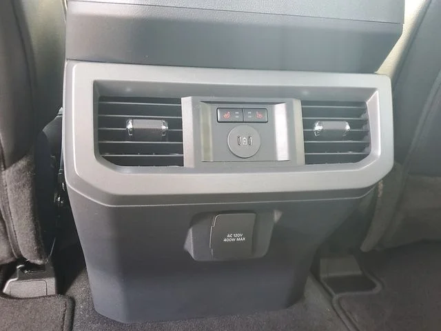 New 2026 Glacier Gray Metallic Tri-Coat Ford F-250® Lariat® image 12