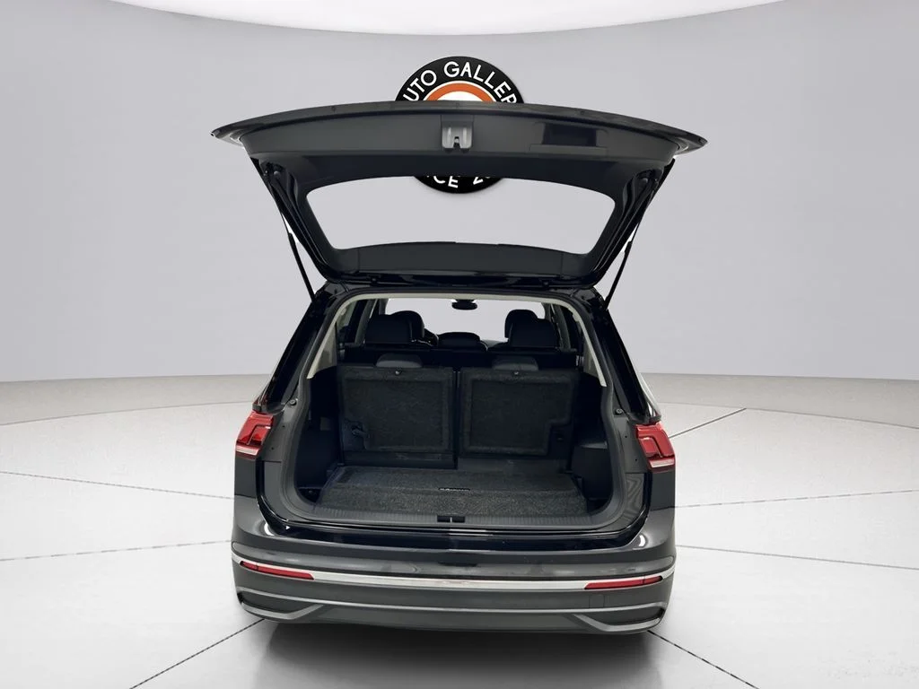 2022 Volkswagen Tiguan SE - Photo 21