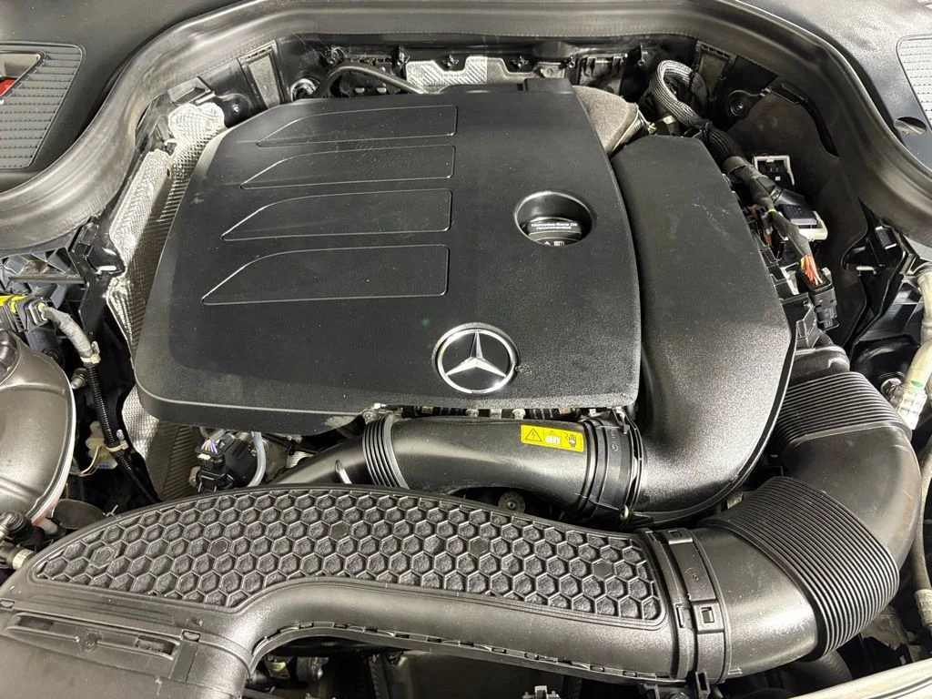 Used 2022 Black Mercedes-Benz GLC 300 image 39