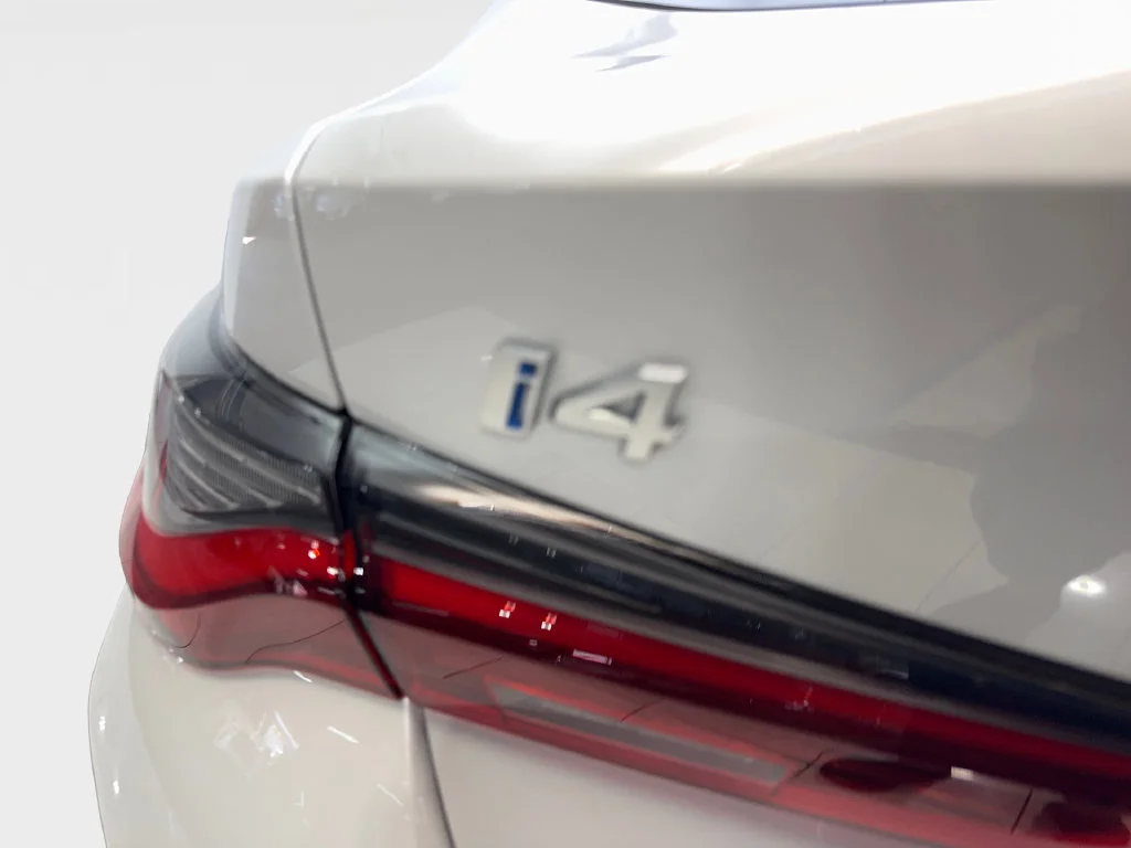Used 2024 White BMW eDrive35 image 25