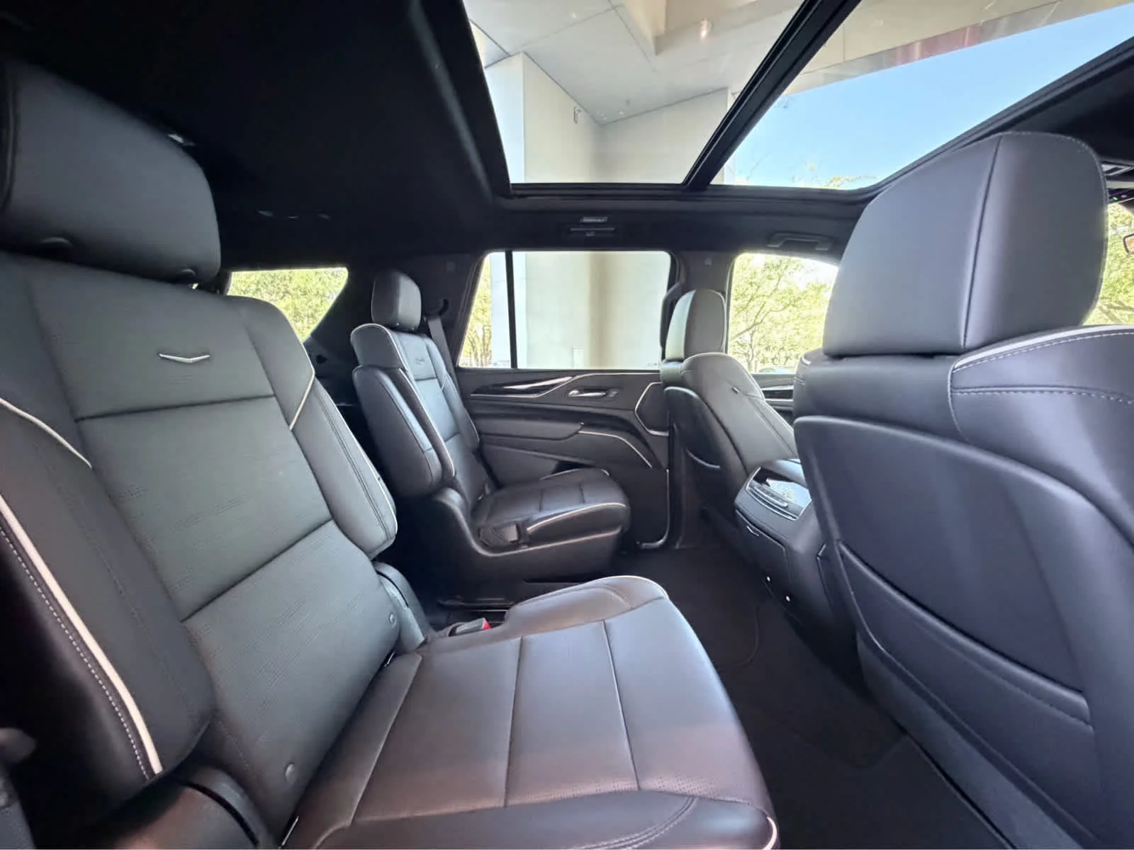 Used 2021 SATIN STEEL METALLIC Cadillac Sport image 32