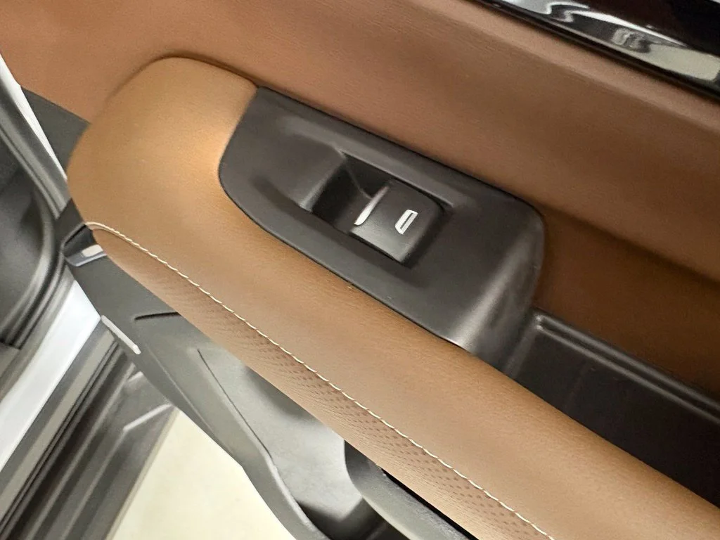 2027 Chevrolet Suburban High Country - Photo 19